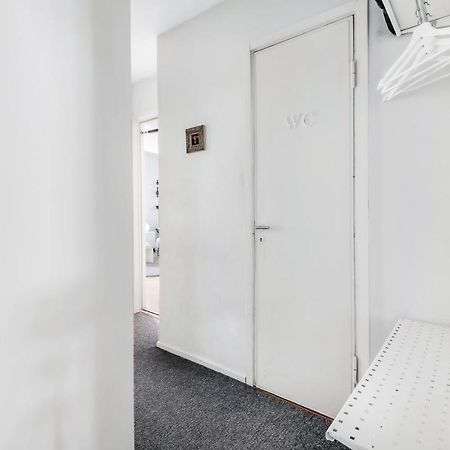 Wehost Spacious Studio Near Metro Kallio Helsinki Exterior foto