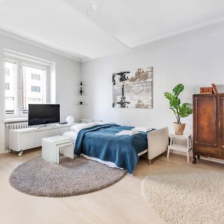 Wehost Spacious Studio Near Metro Kallio Helsinki Exterior foto